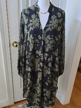52SEVEN BRAND WOMEN'S PLUS SIZE GREEN AND BLACK FLORAL DRESS SIZE 18W